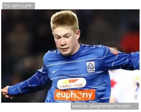 四大足球球星童年成长记：从街头到赛场的奋斗历程